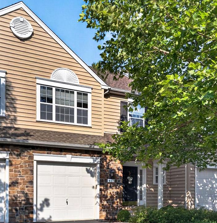 1st image of 417 Oxford Ln