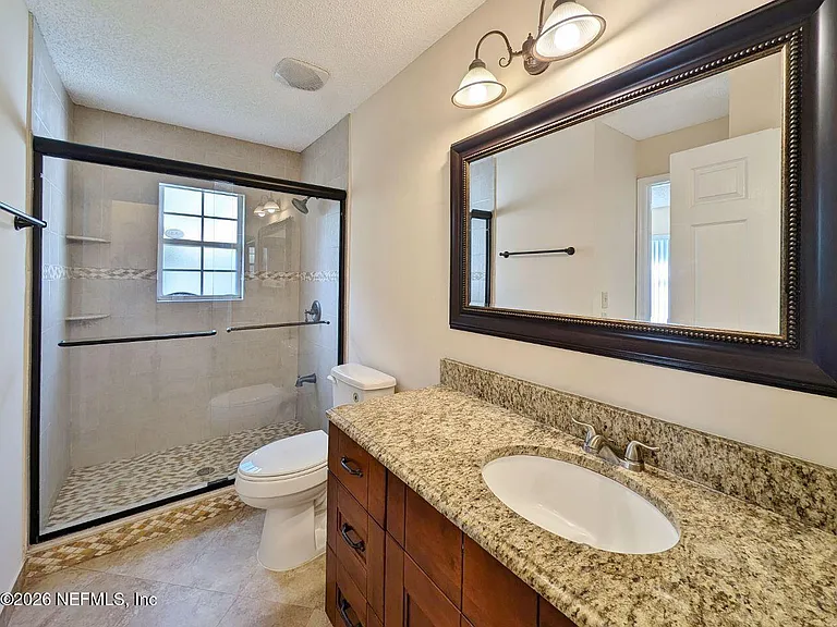 2413 Cedar Trace Dr W — Photo 22