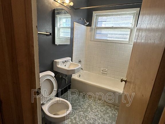 4th image of 3800 N 76th St Unit 2