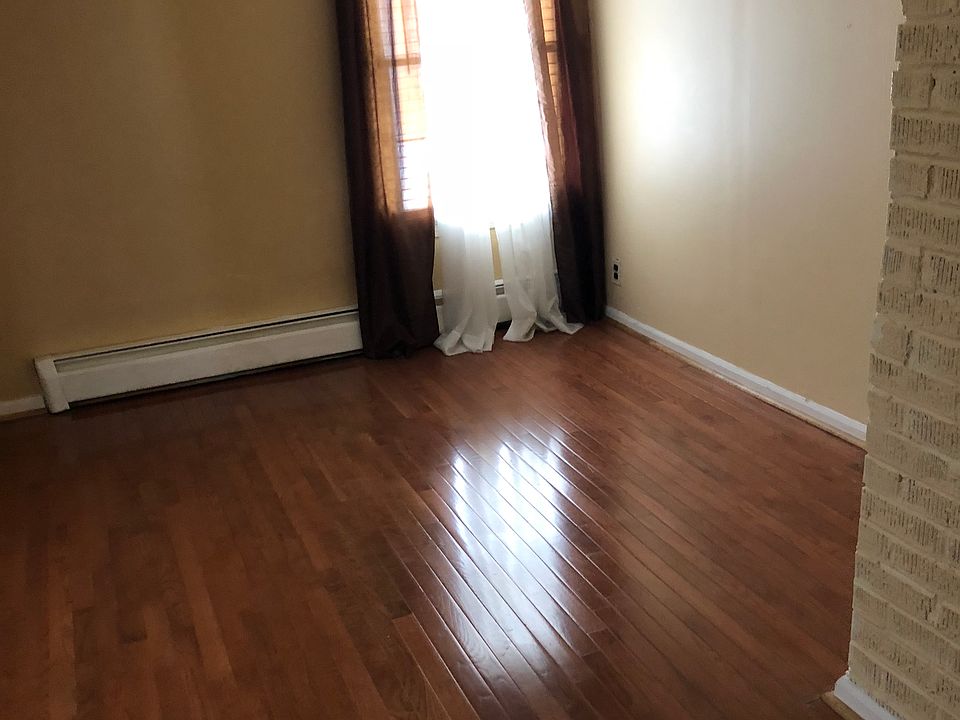 2nd image of 3733 Phillips Ave