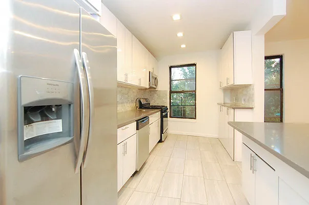 Rented by Bohemia Realty Group | media 2