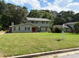2460 Hallie Mill Rd, College Park, GA 30349