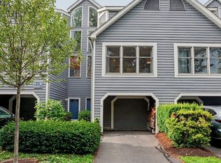 4 Fawn Ridge Ln #4, Wilton, CT 06897