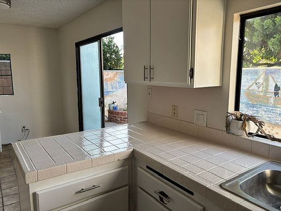 4th image of 4453 W 161st St