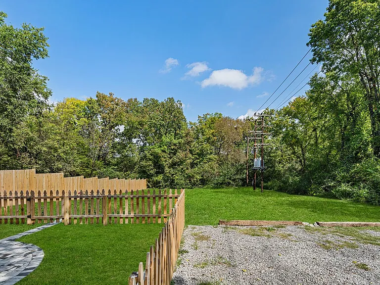 2112B Sanborn Dr — Photo 35