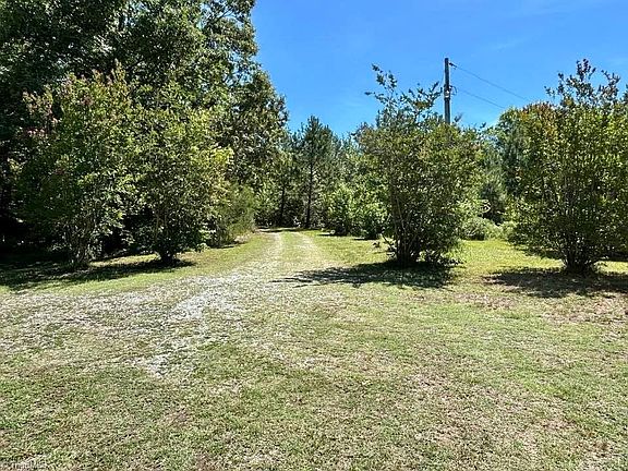 3rd image of 8365 Dirgie Mine Rd