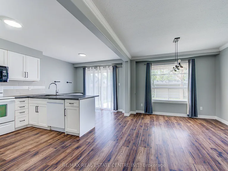 5 Tulip Dr — Photo 15