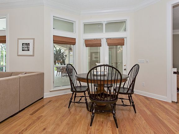 4th image of 129 Retreat Pl