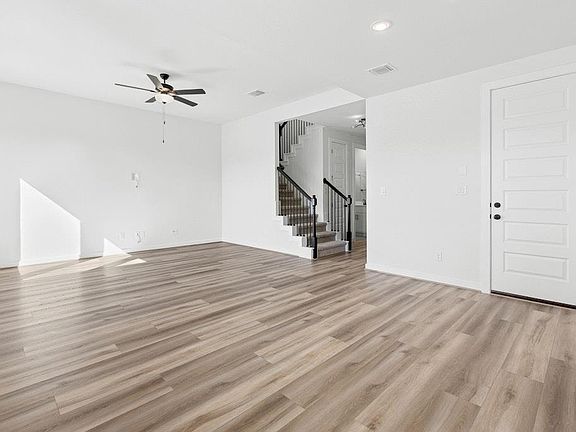5th image of 4737 Pleasant Pl
