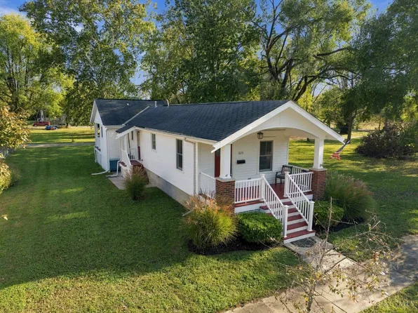 220 Strader Ave, Cincinnati, OH 45226