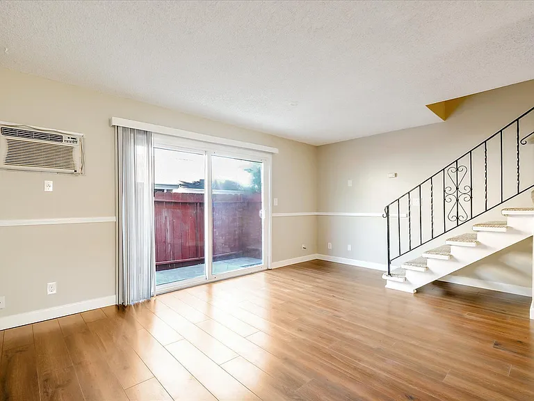 835 Palomino Dr #2 — Photo 3