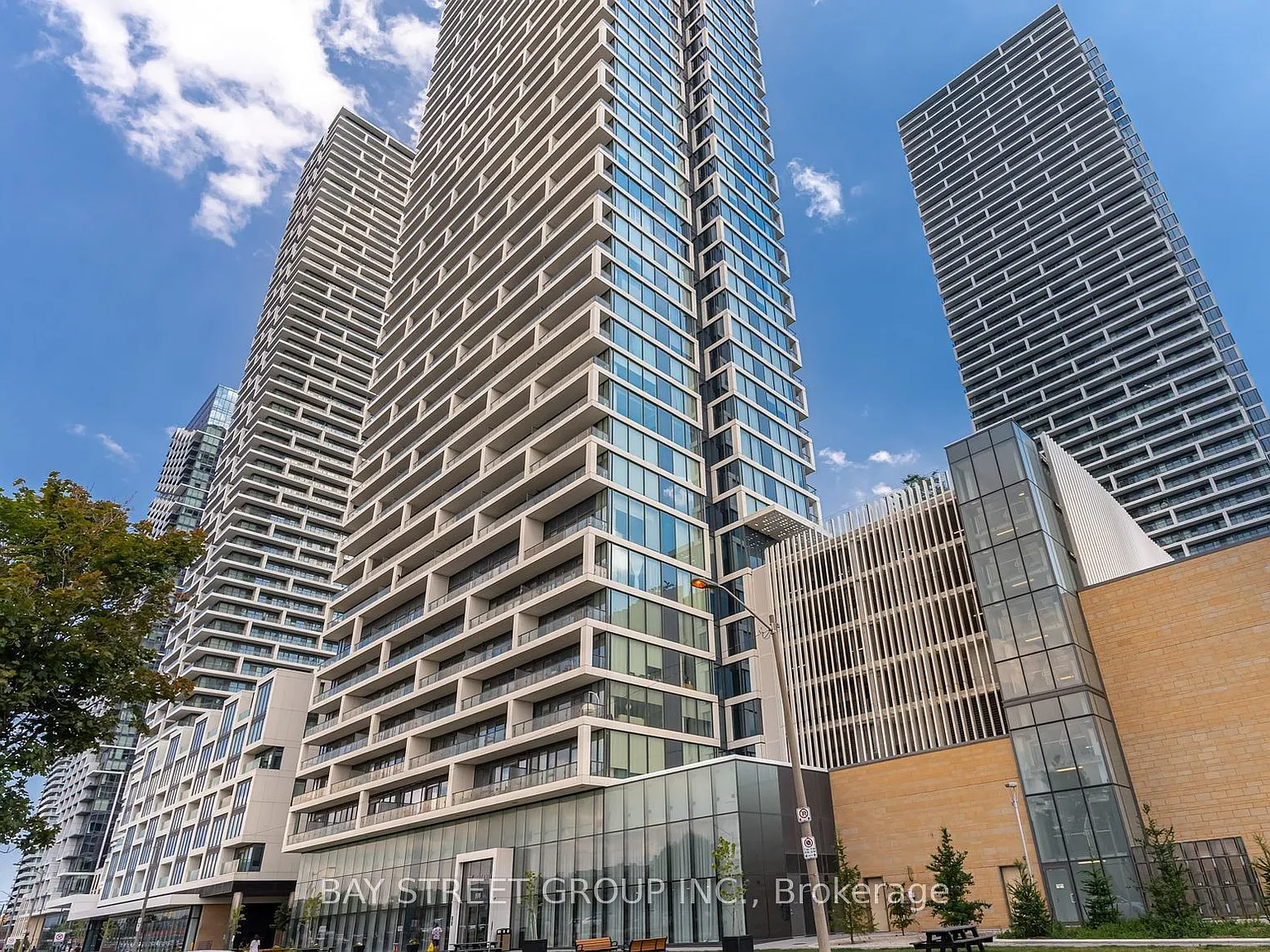 3 bed, $3,300 — Photo 4