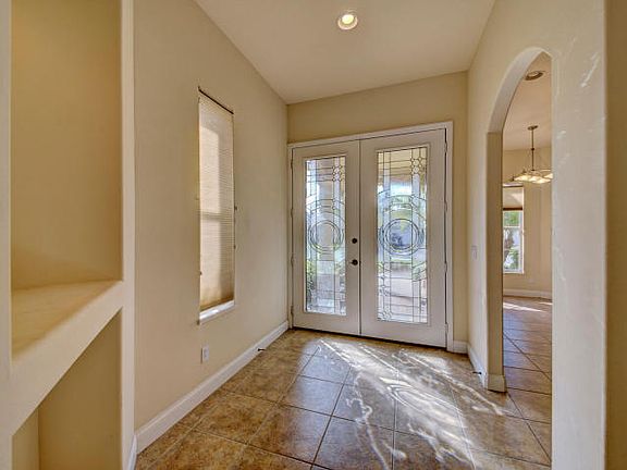 4th image of 1235 Clubhouse Dr