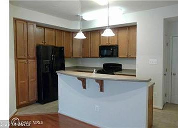 4th image of 2557 Eastbourne Dr