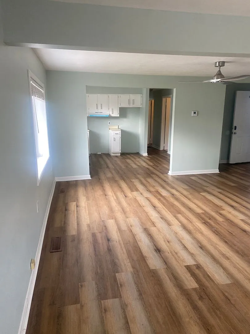 933 Roosevelt Blvd — Photo 3