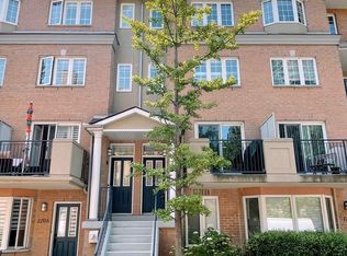 28 Sommerset Way #1202, Toronto, ON M2N 6W7