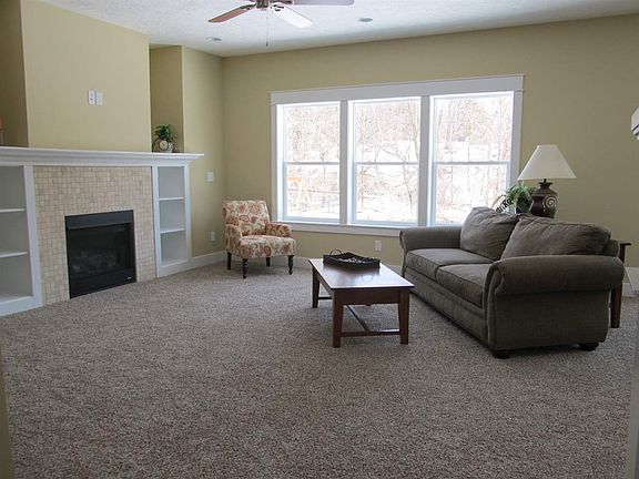 3rd image of 11282 Sand Hill Dr
