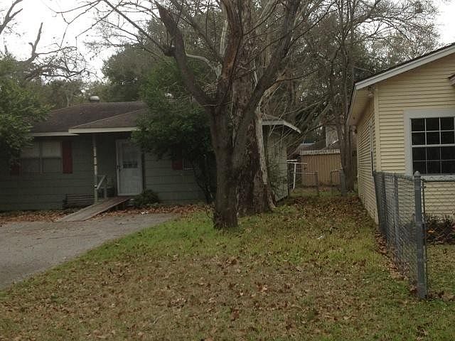 2nd image of 602 Mason St