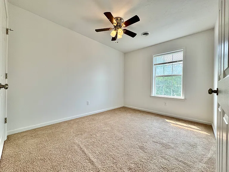 195 Moul Ave - Bedroom 2
