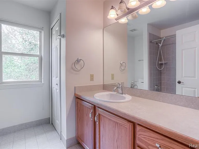 3930 Dunning Rd — Photo 35