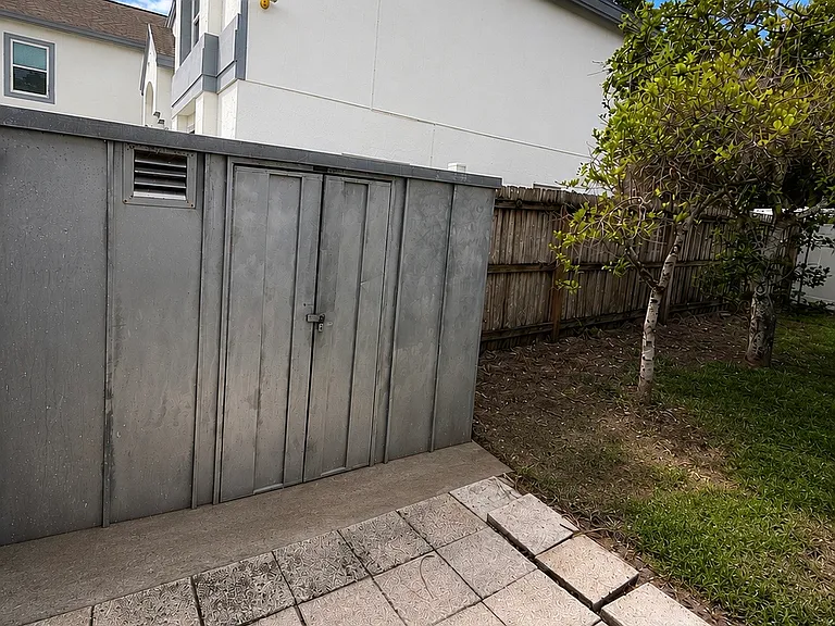 1636 Thoroughbred Dr — Photo 30