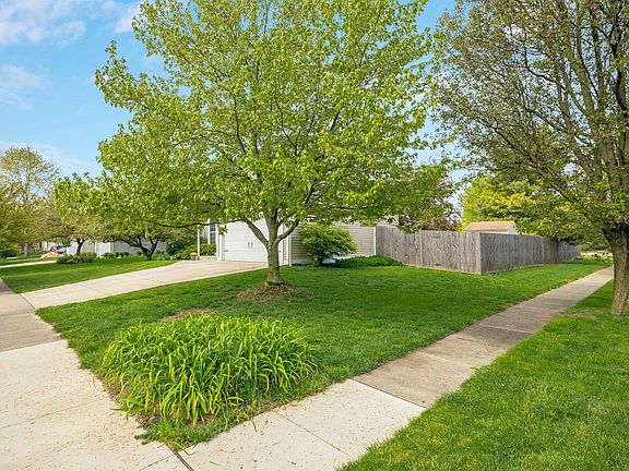 3rd image of 2671 Beacon Ct