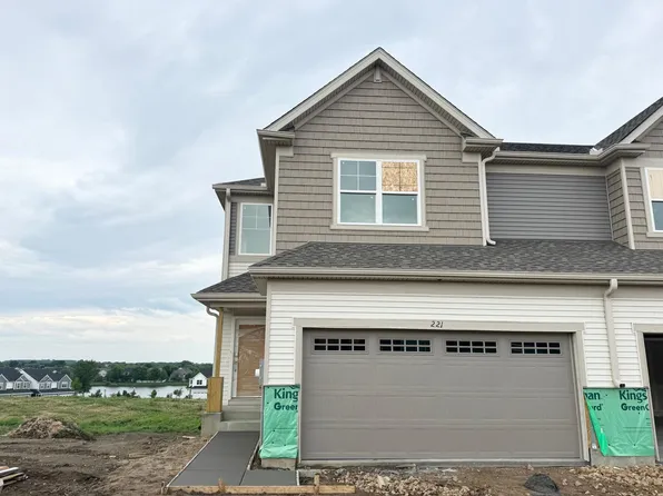 221 Huntington Dr, Waconia, MN 55387