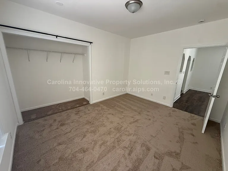610 N Pear St — Photo 12