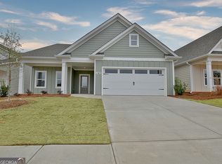 140 Redhaven Dr, Senoia, GA