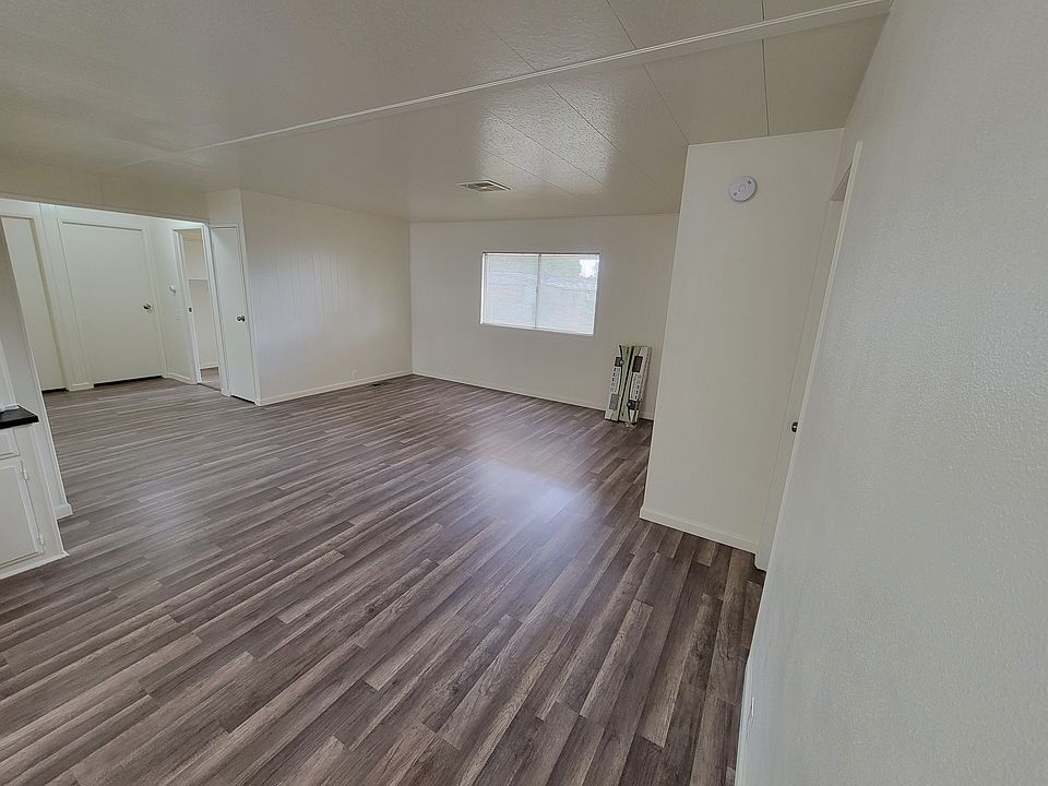 1st image of 14968 Vinehill St