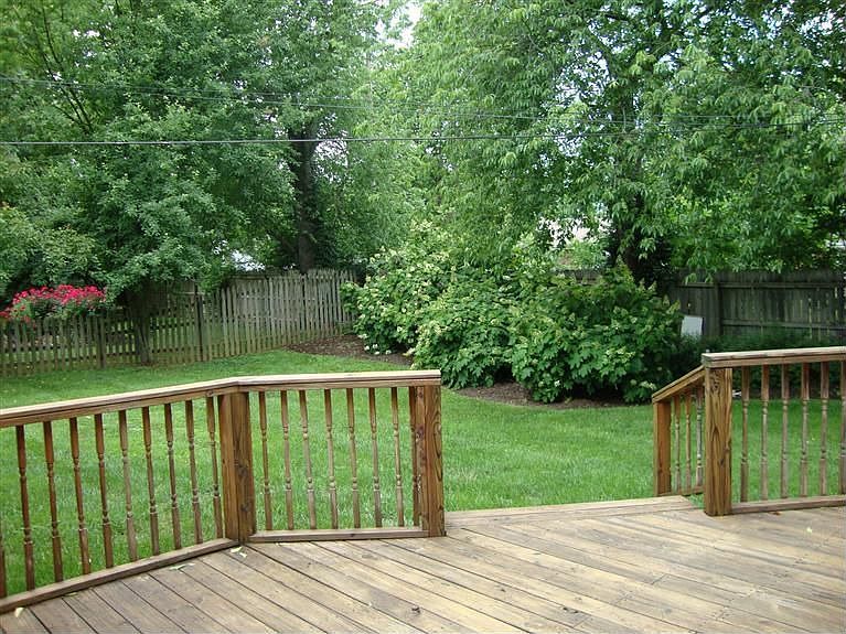 2nd image of 526 Regent Ct