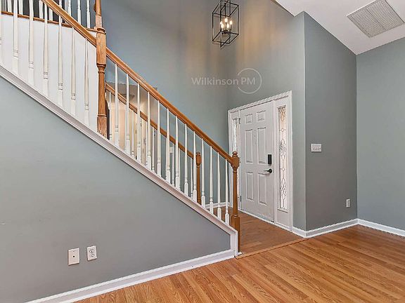 4th image of 3108 Leicester Dr