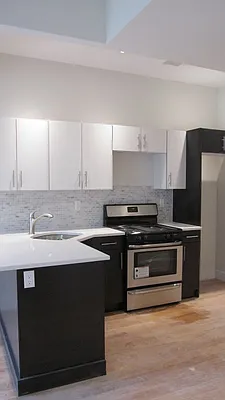 Rented by Bohemia Realty Group | media 38