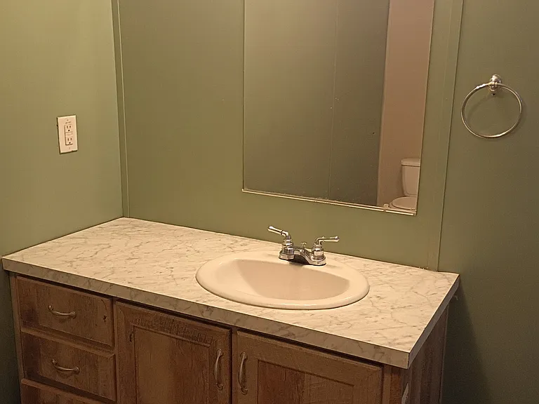 522 Crayton St — Photo 3