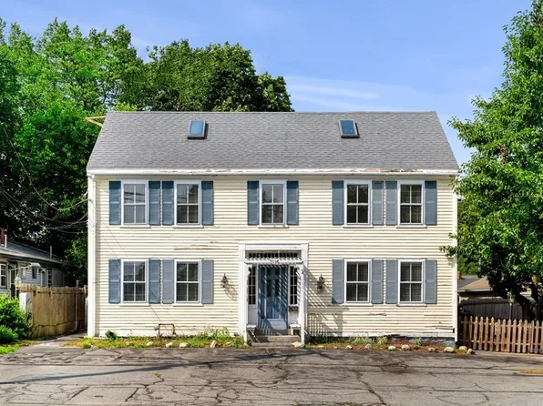 591 Varnum Ave, Lowell, MA 01854