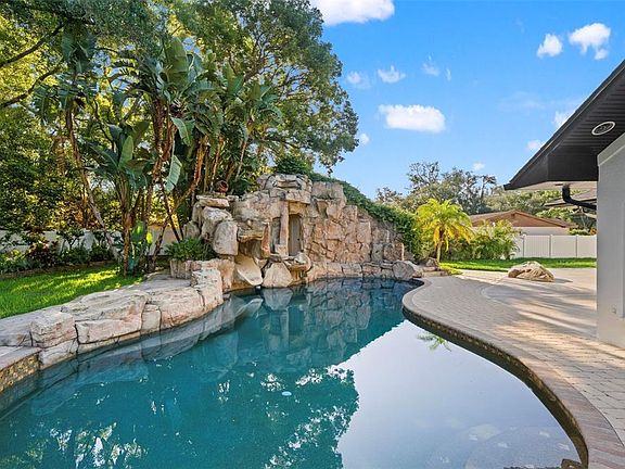 3rd image of 2521 LAKE ELLEN DRIVE