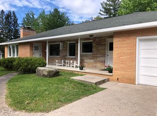 1082 Elizabeth St, Alpena, MI 49707