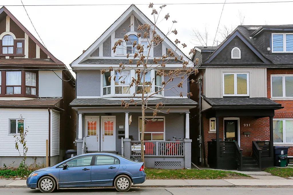 MF- 993 Gerrard Street East — Photo 1