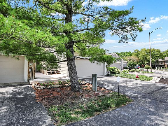 4th image of 8438 Shoreway Dr
