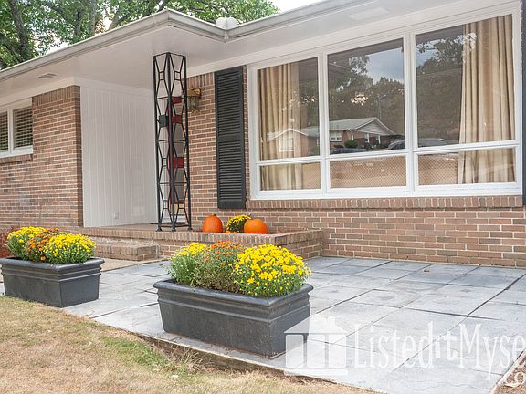 4th image of 2105 Woodhue Cir
