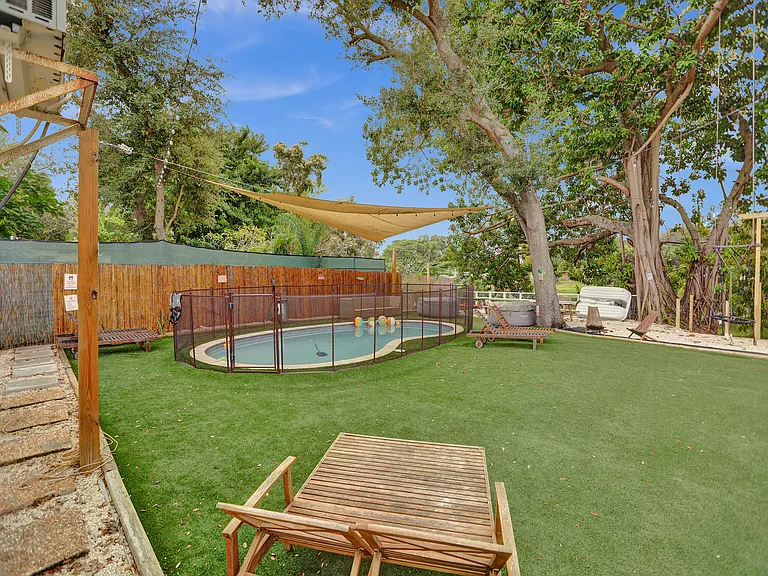 4030 SW 33rd St — Photo 43