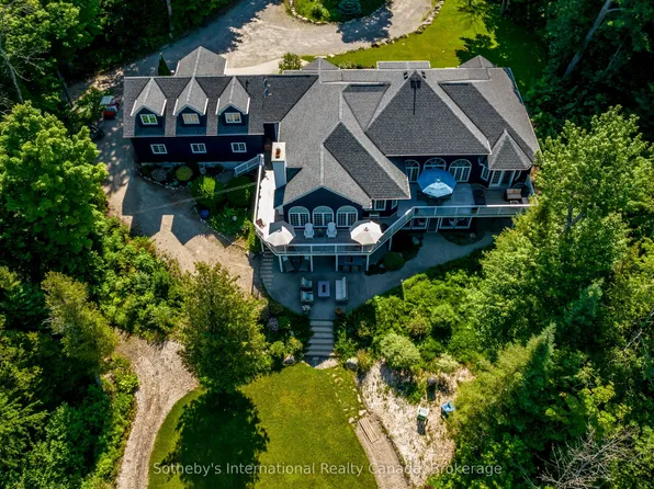 679 Sandy Bay Rd, Tiny, ON L9M 0H6