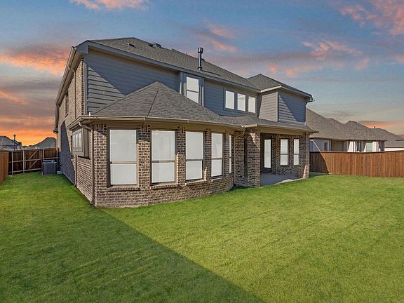 4th image of 2400 Randas Way