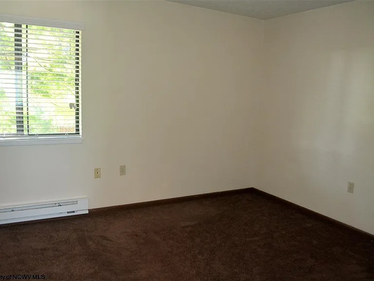 26 Pineview Dr — Photo 5