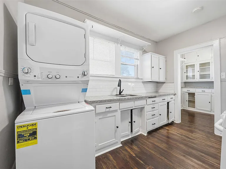3003 School St — Photo 10
