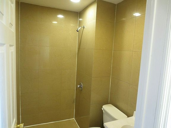 5th image of 57 E 125th St APT 4