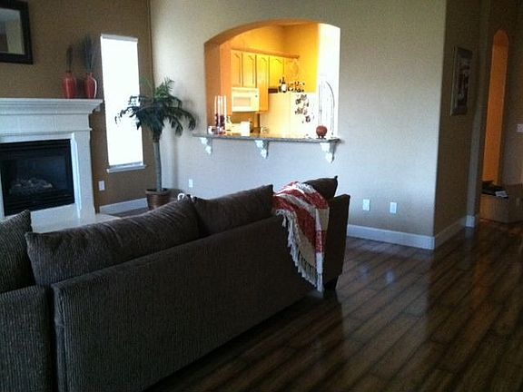 4th image of 443 Savannah Dr
