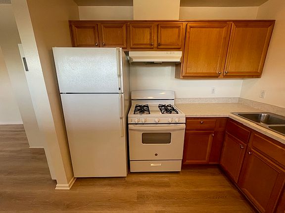 4th image of 1423 Harbor View Dr #1