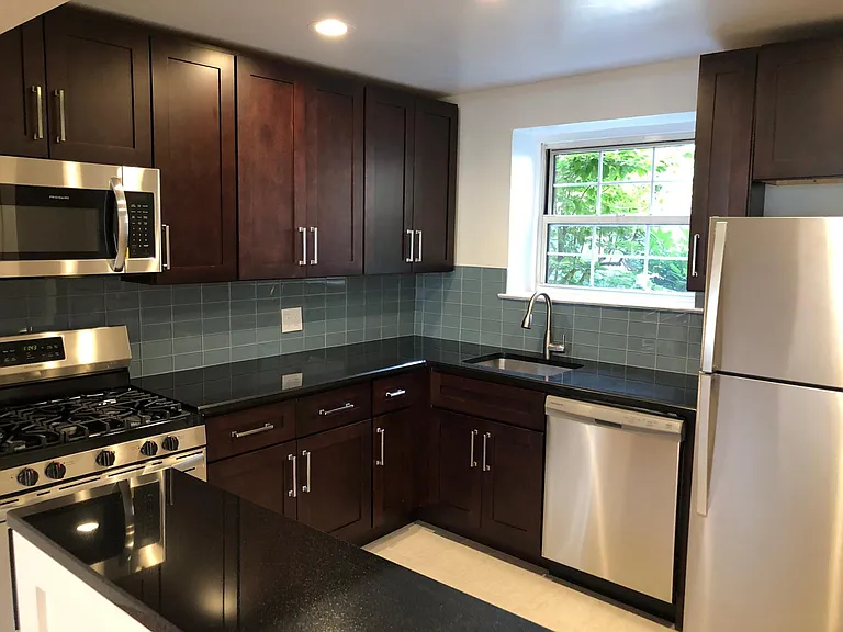 The Chalet Apartments — Photo 14