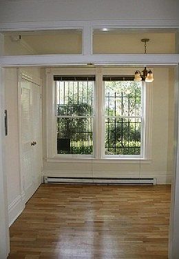 4th image of 1109 Oak St APT 2
